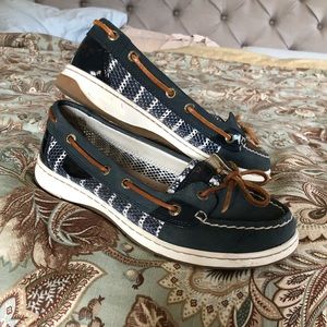Sperry Topsider boat shoes